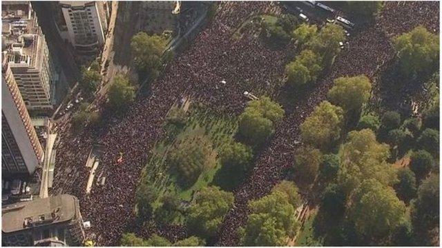 راهپیمایی ده ها هزار تن از مخالفان بریگزیت در لندن