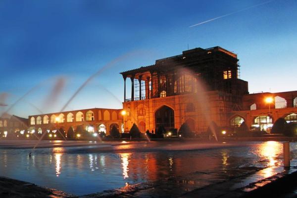 نورپردازی بناهای تاریخی میدان نقش جهان