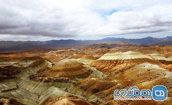 تپه های مریخی دامغان یکی از جاذبه های گردشگری استان سمنان تپه های مریخی دامغان یکی از جاذبه های گردشگری استان سمنان است