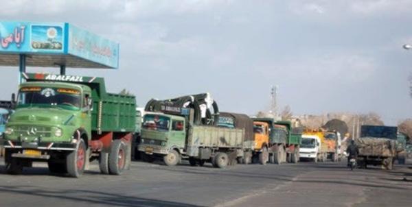 ماجرای صف چند کیلومتری کامیون ها در مرز آستارا ماجرای صف چند کیلومتری کامیون ها در مرز آستارا